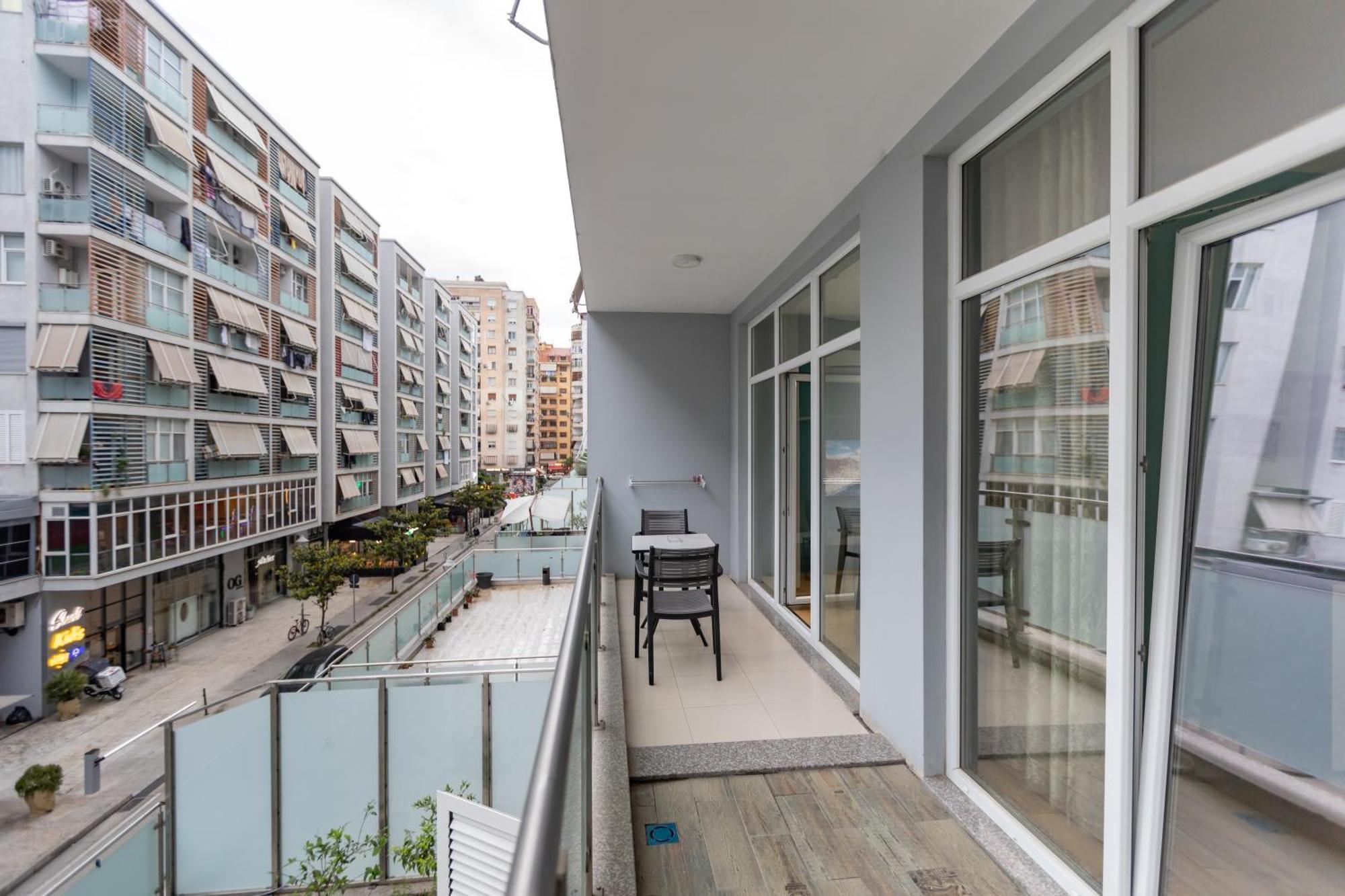 K&M Apartment Tirana Exteriör bild